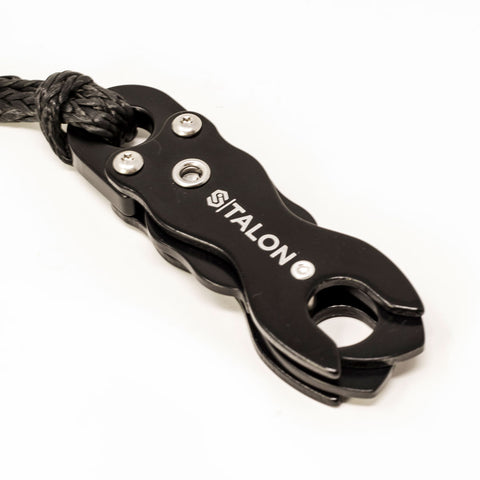 SNAP Talon Outdoor Quick Connector in black with durable design for easy attachment and detachment